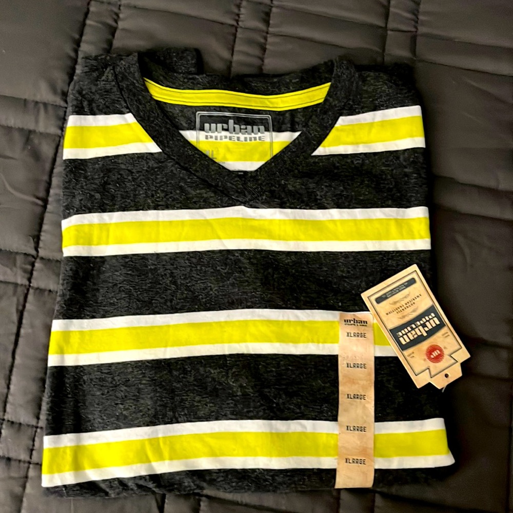 COPY - Boys v-neck tee